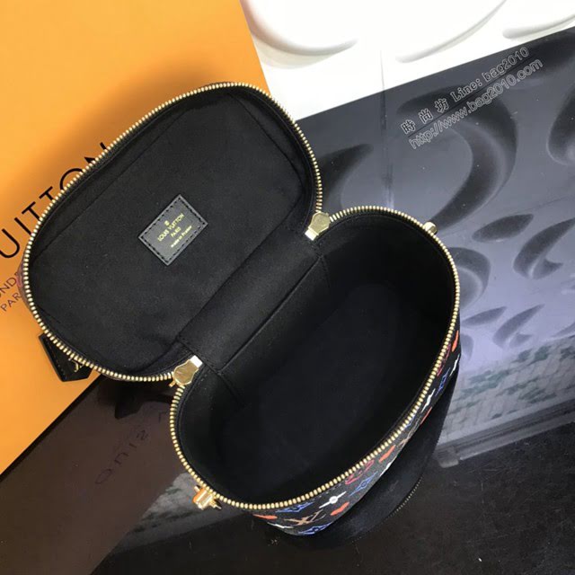 LV包包 LV新款女包 M45165 2020秋冬新款化妝包 Nice化妝包 LV鏈條手提肩背包  ydh3765